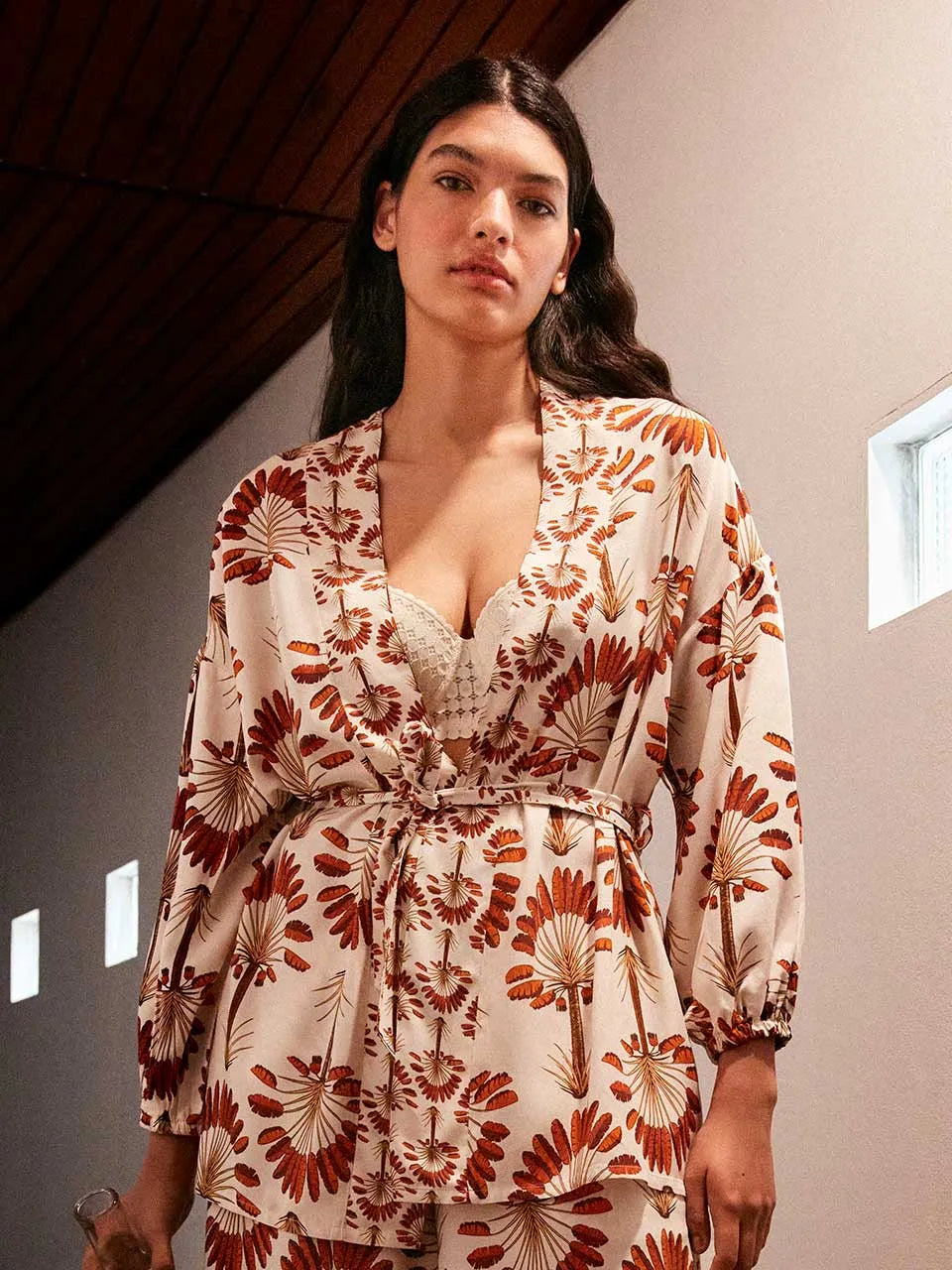 Kimono estampado palmeras