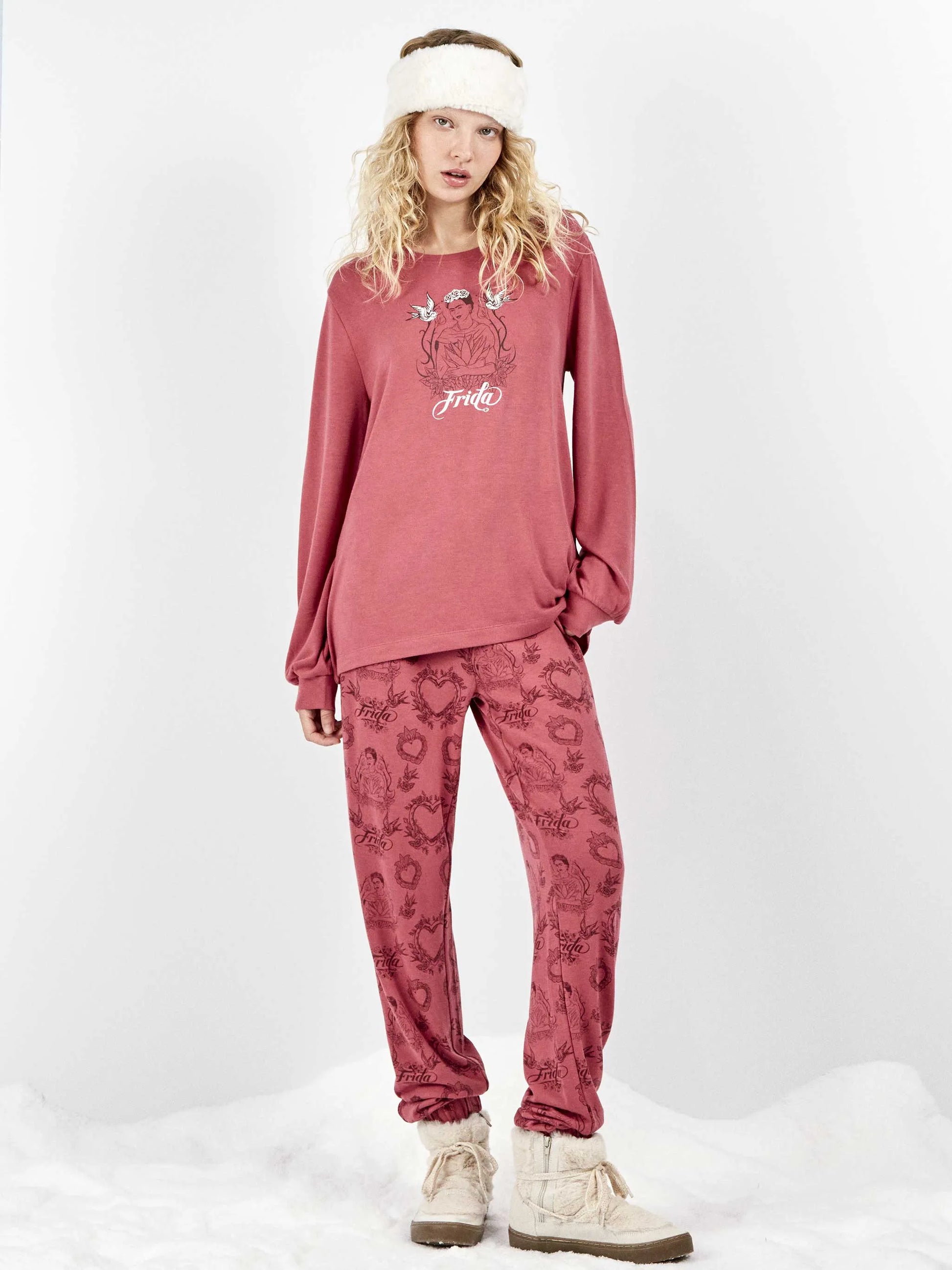 Pijama Frida Kahlo con pantalón estampado étnico