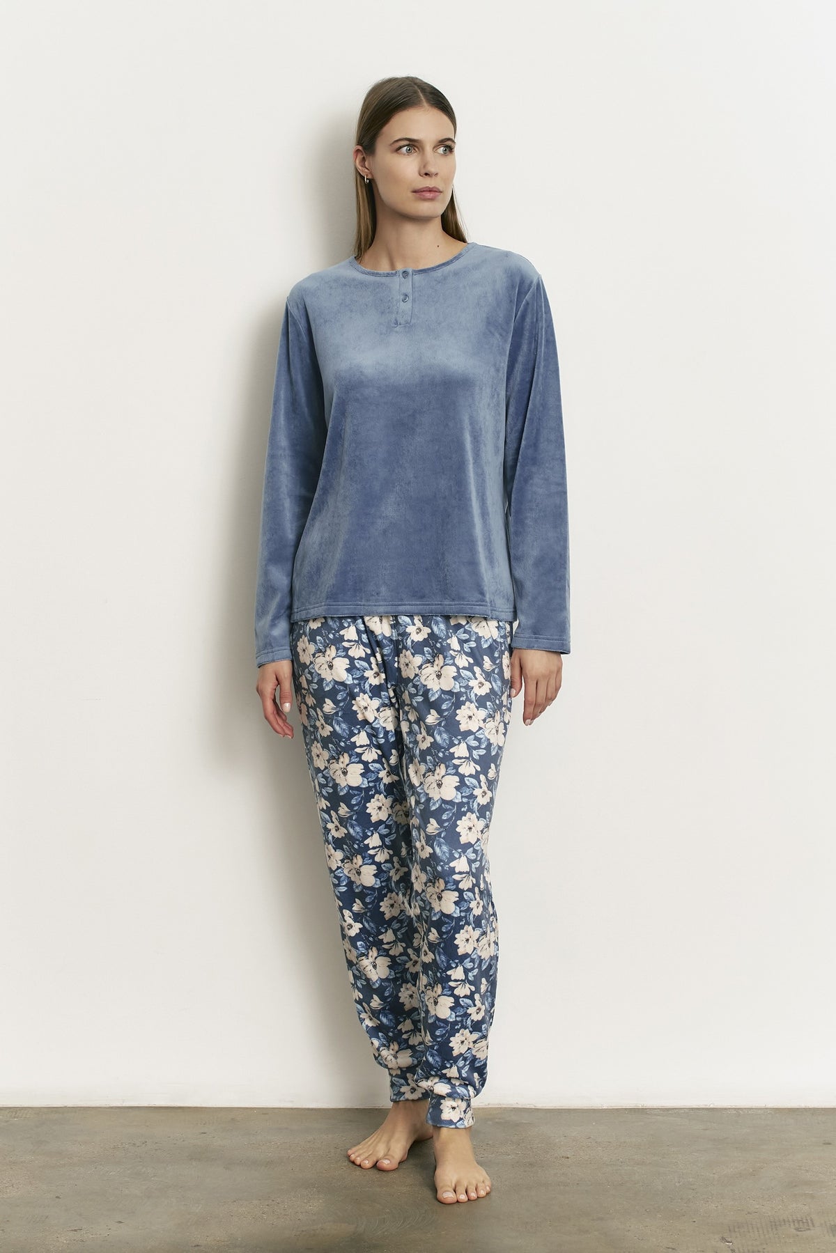 Pijama pantalón largo puño con camiseta manga larga de terciopelo elástico azul