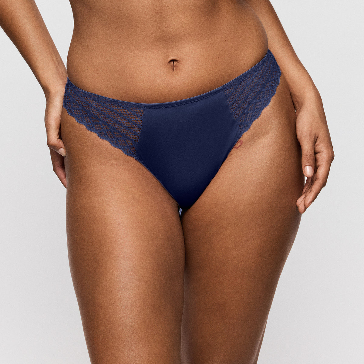 TWIST SIDE indigofera tanga
