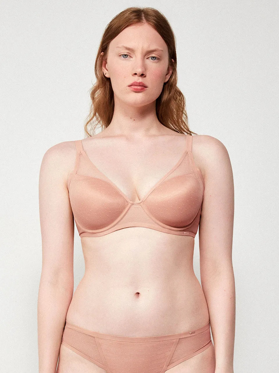 Sujetador bralette capacidad, con aro y foam, de plumetti