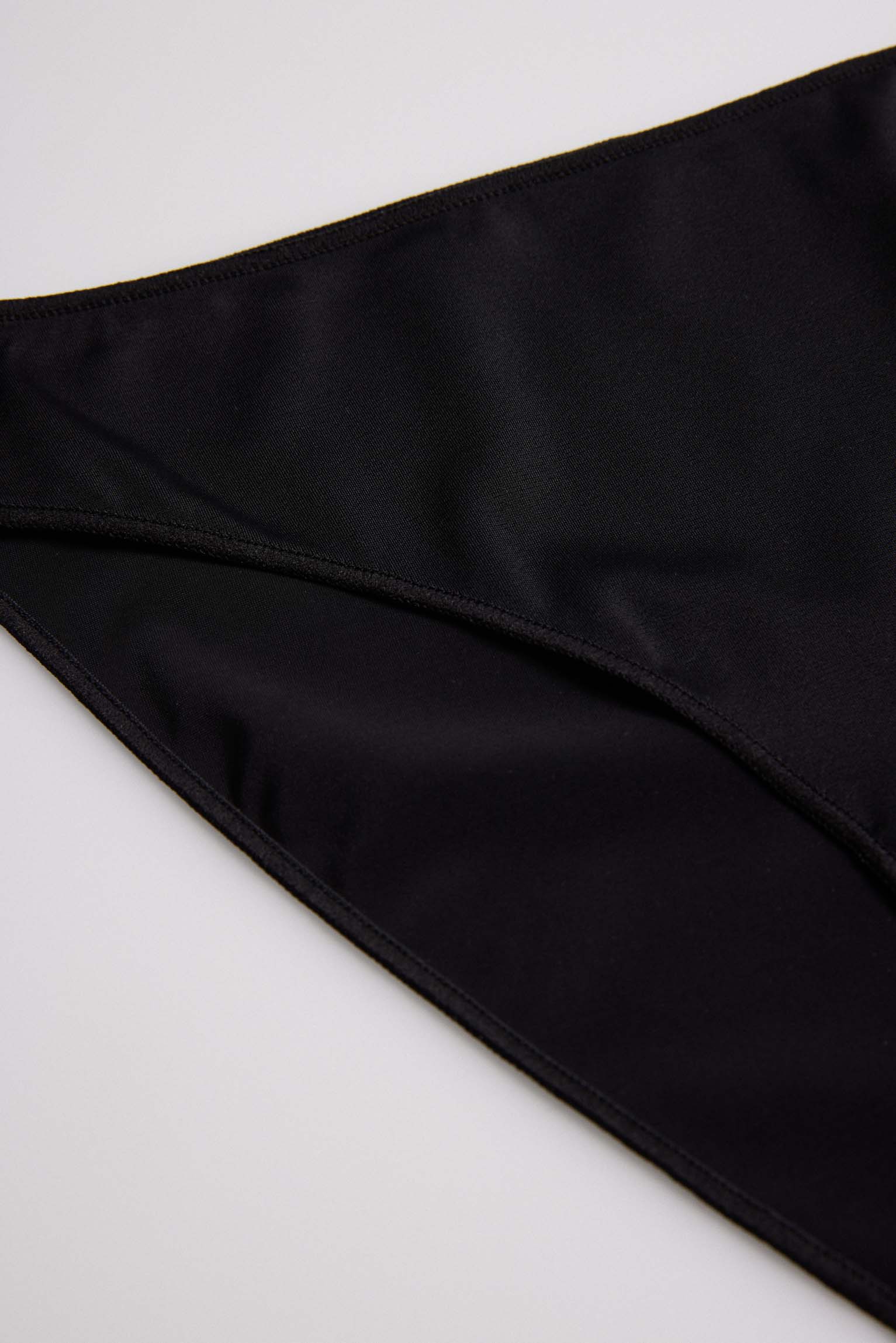 19630 1 braga mini detalle - Negro